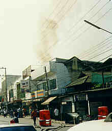 Fire at Thapae Gate, Chiang Mai  (7.4 K)